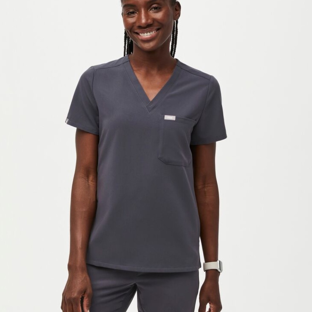 XS Figs Catarina™ One-Pocket Scrub Top - Charcoal